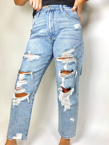 Maddie Mae Heavy Distress Mom Jean