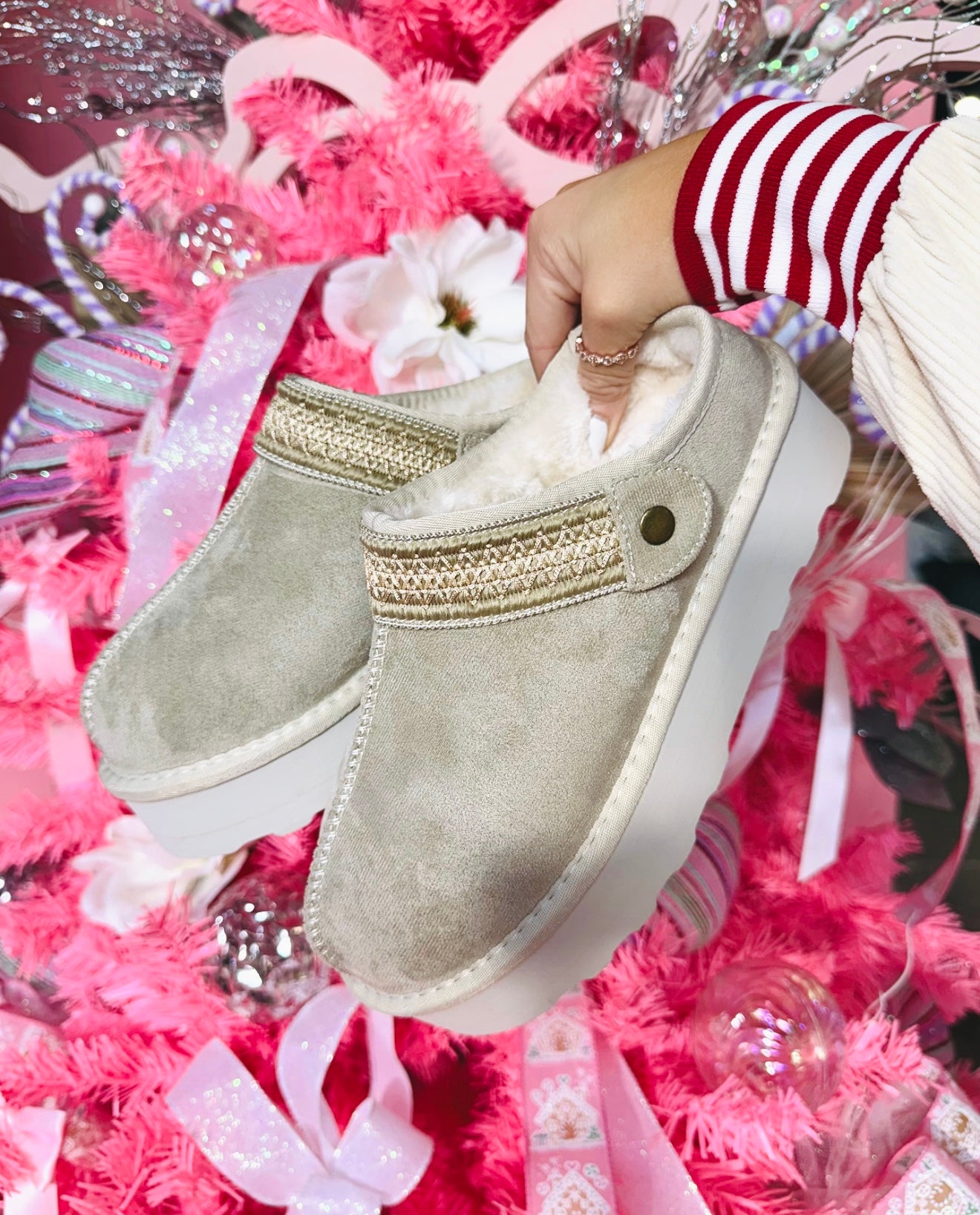 Trendsetter On The Go Clog Shoes