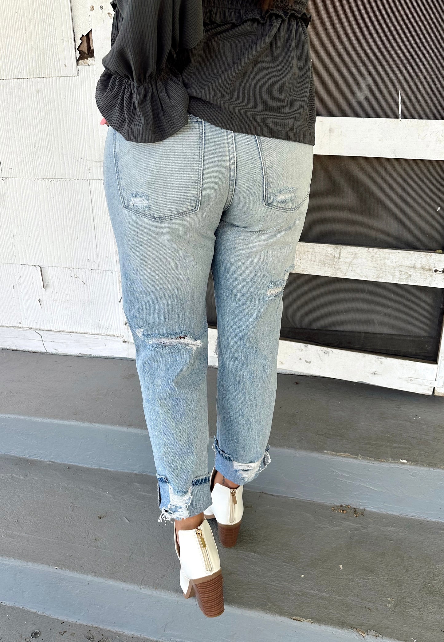 Leslie Lynn Light Wash mom Jean