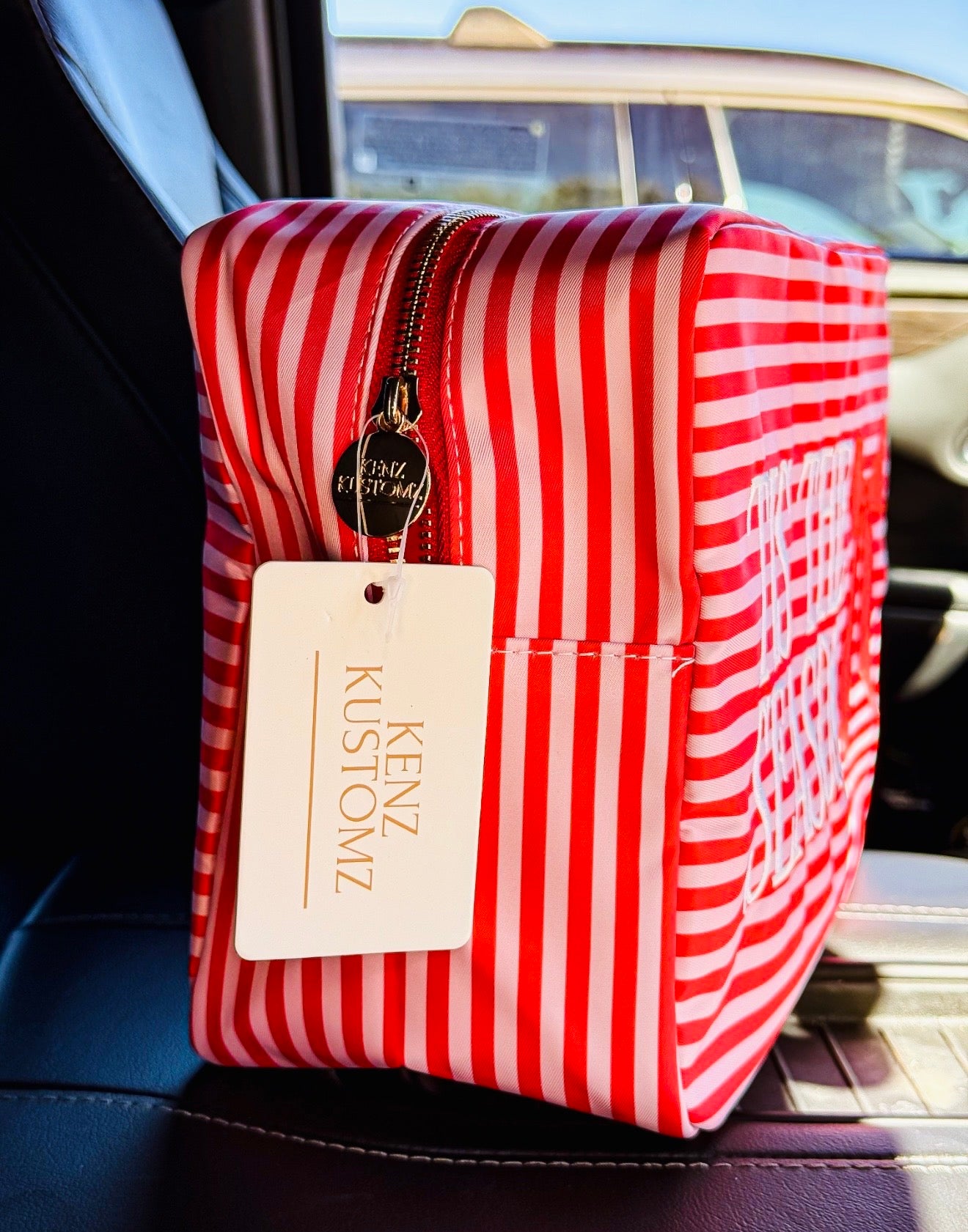 Season To Travel Zipper Pouch