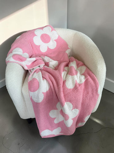 Field Of Daisies Throw Blanket