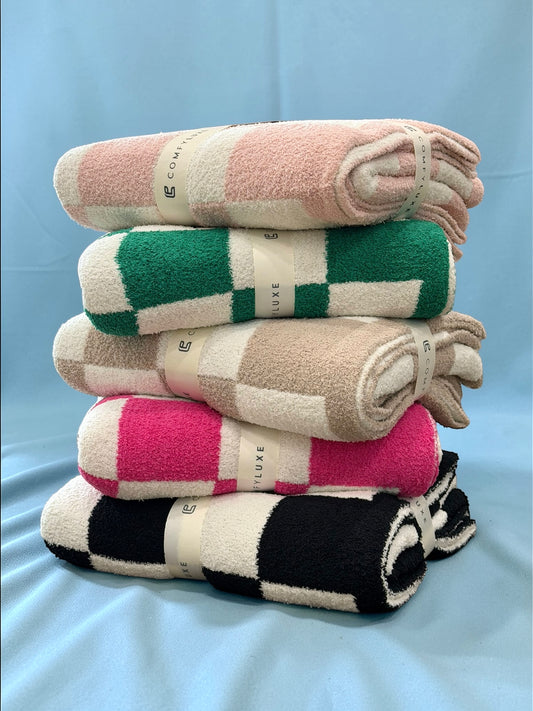 Checkered Luxe Throw Blanket