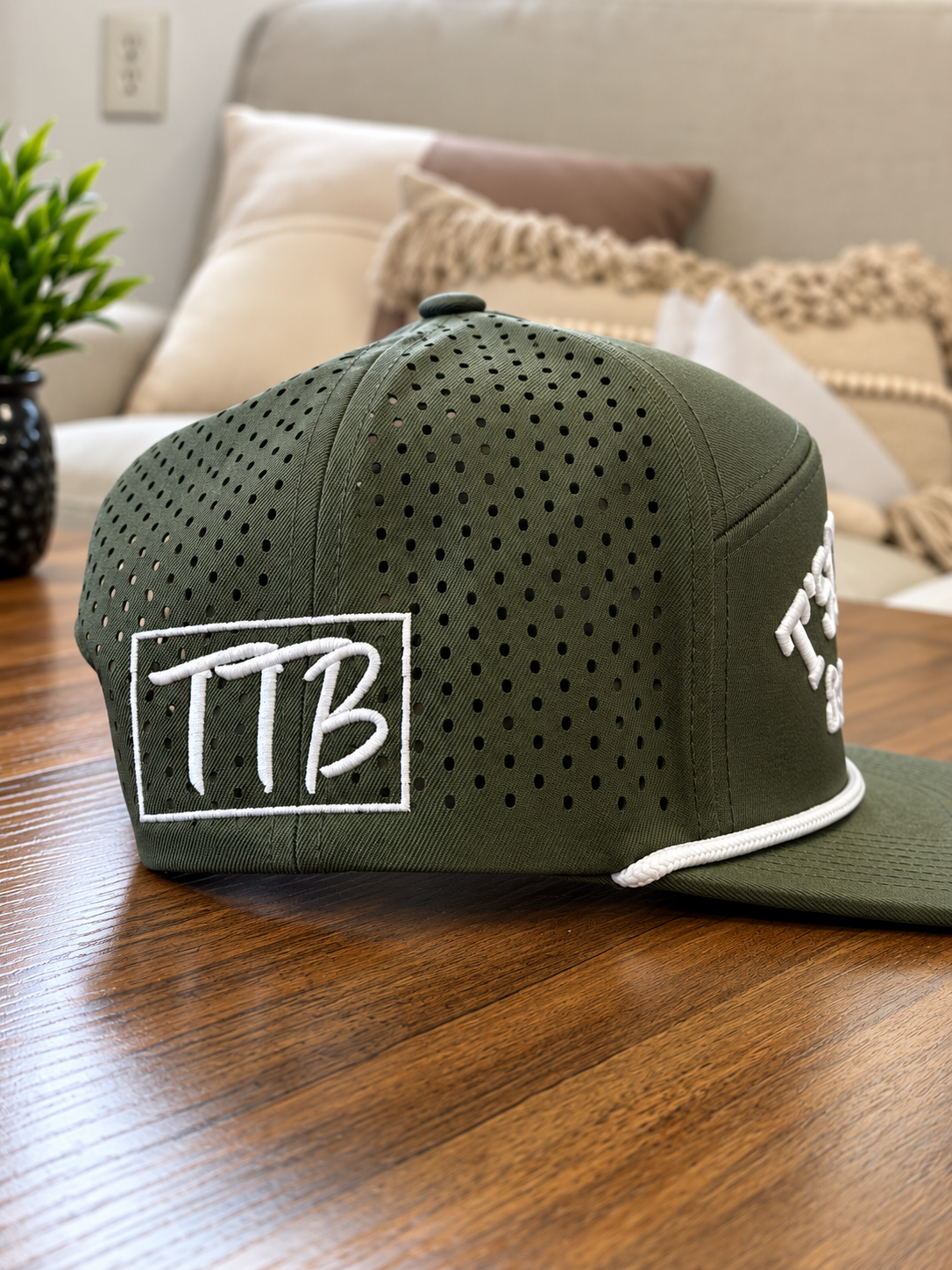 T's Tanning Green Rope Hat