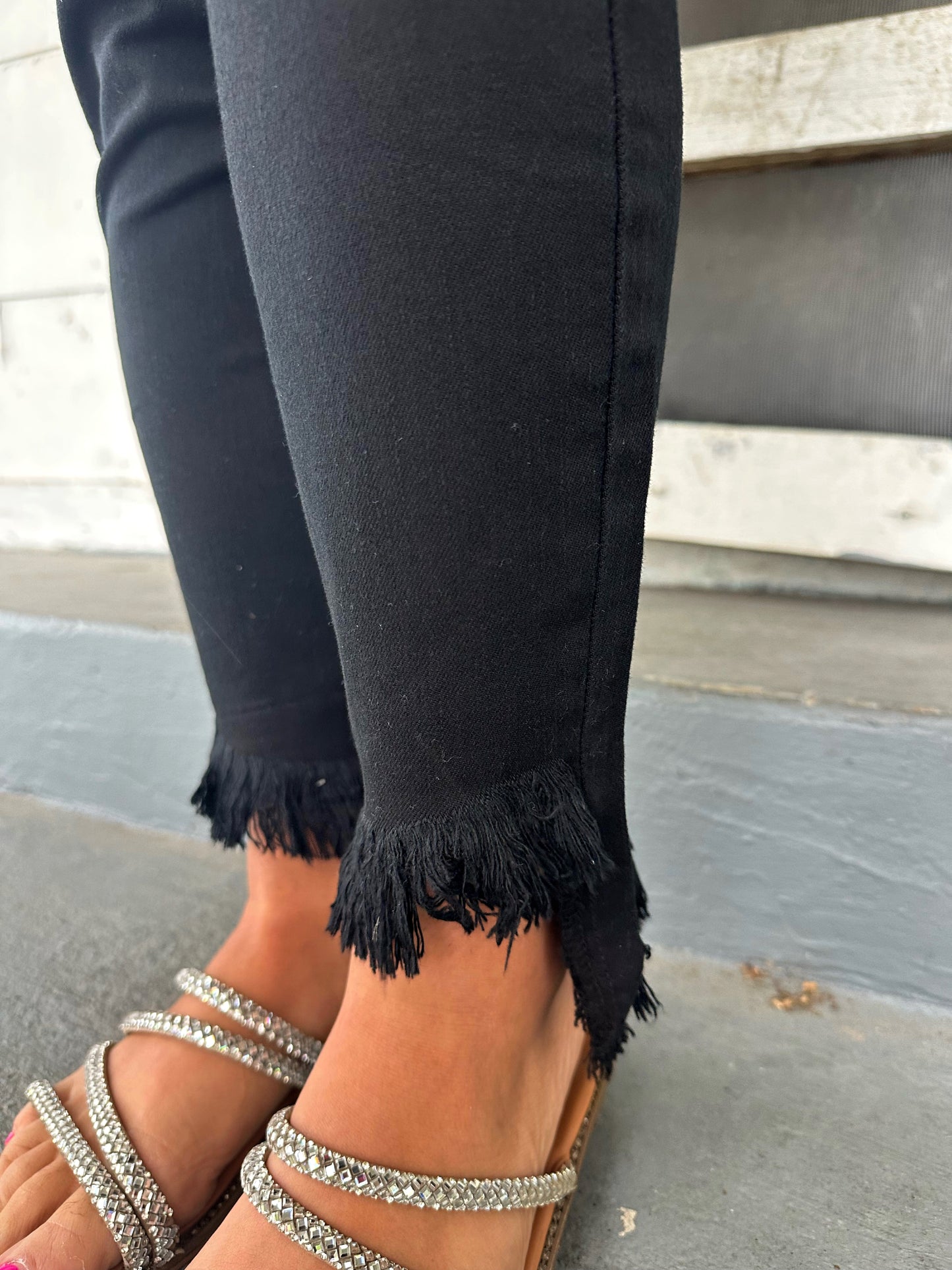 Kenna Midrise Black Skinny Jeans