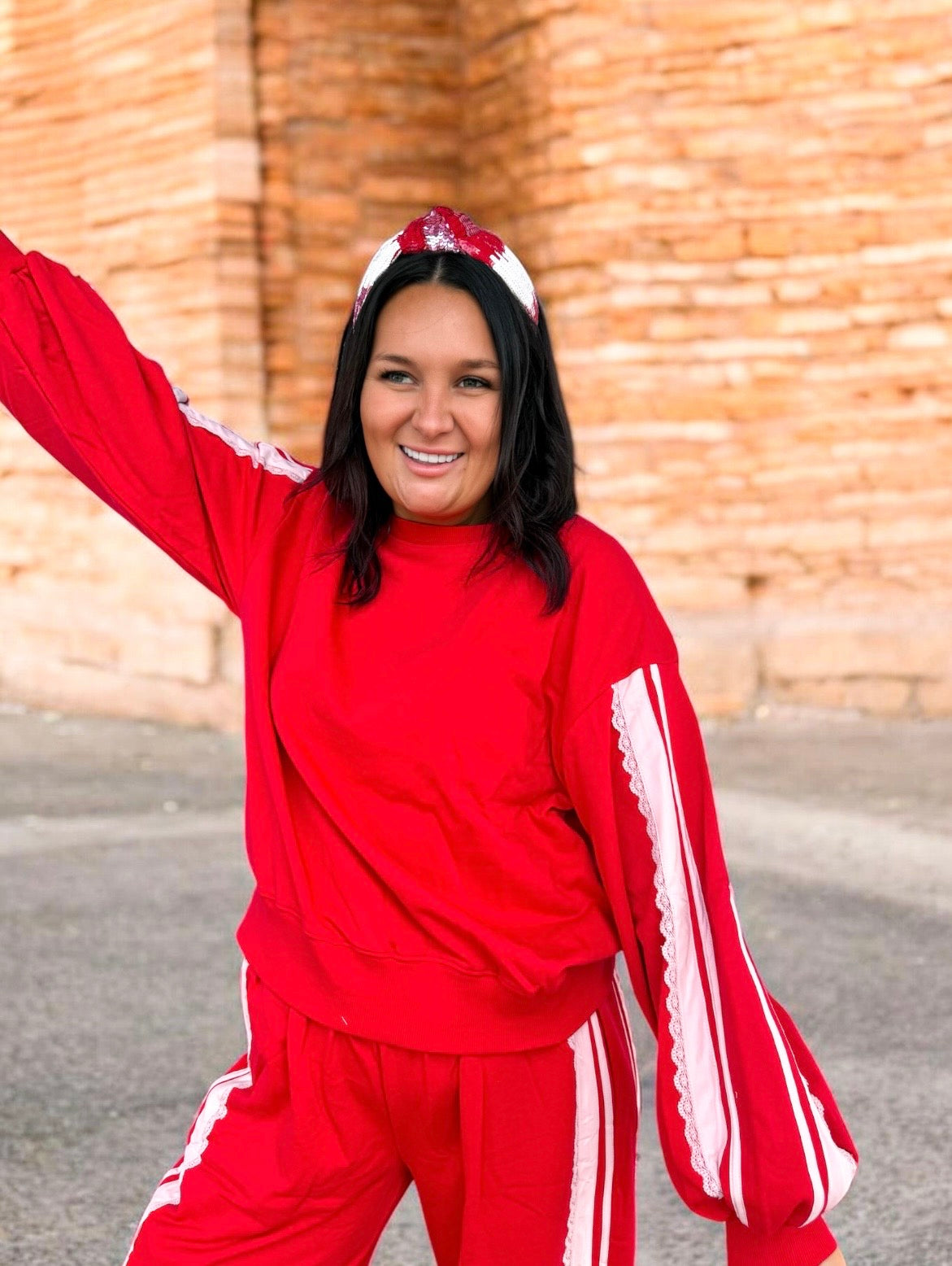 Lace Contrast Line Pullover Top