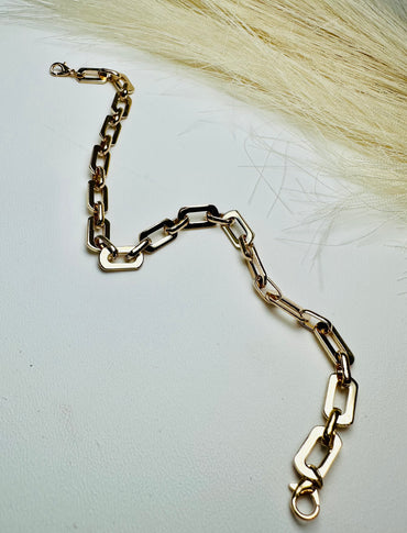 Stay On Trend Hat Charms