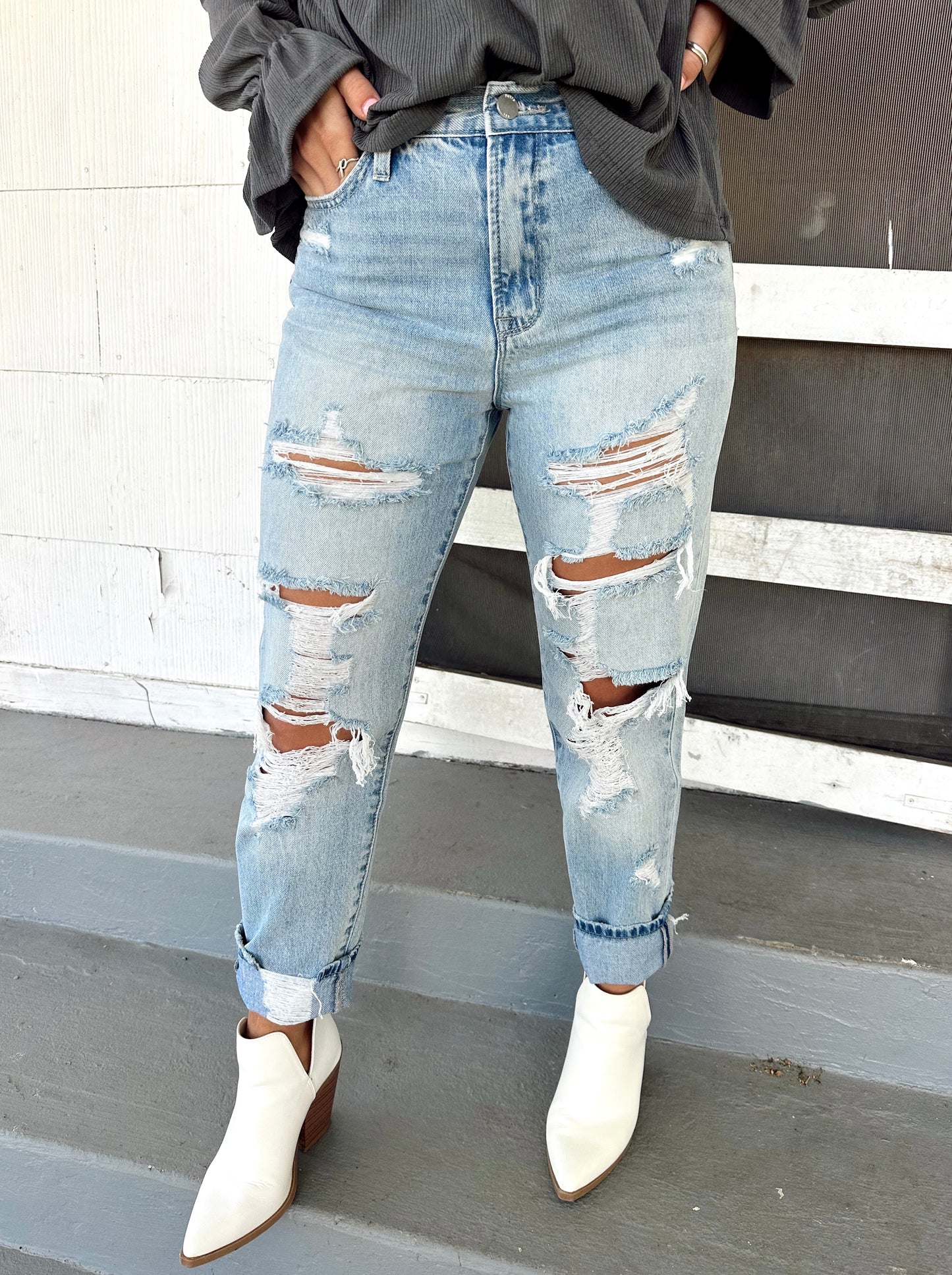 Leslie Lynn Light Wash mom Jean