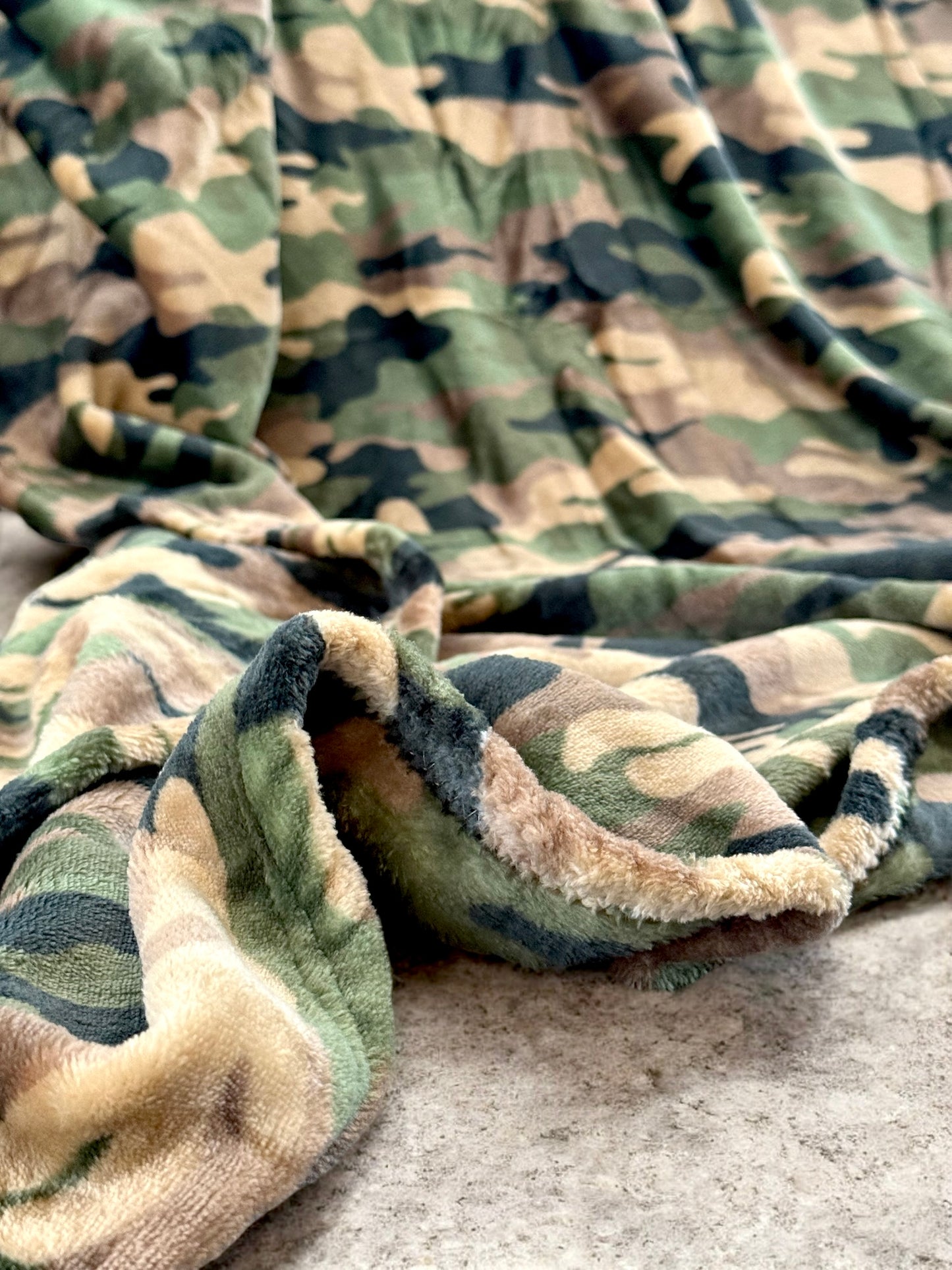 Camo Dreams Throw Blanket