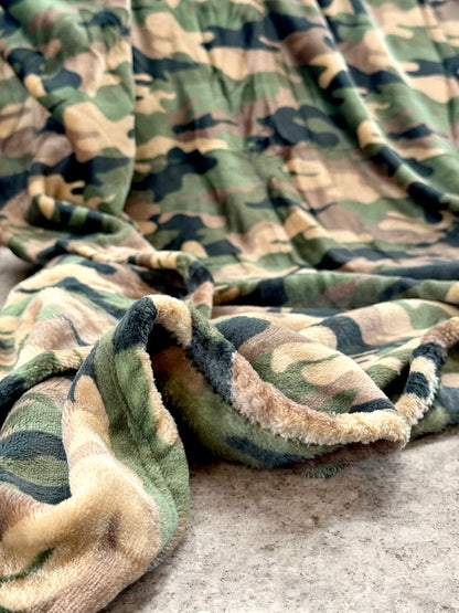 Camo Dreams Throw Blanket