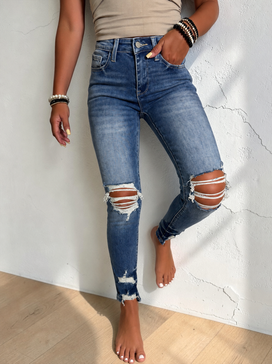 LIGHT WASH Elm Street Skinny Jeans