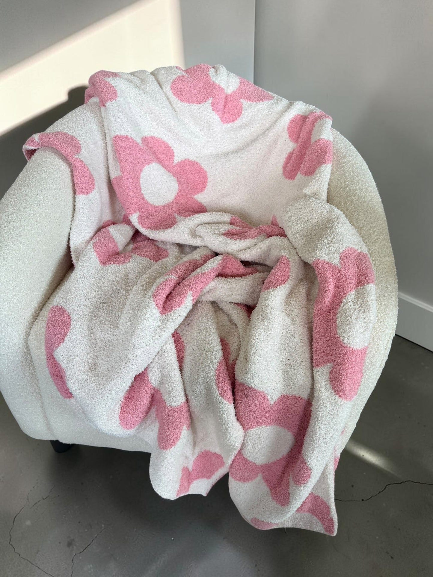 Field Of Daisies Throw Blanket