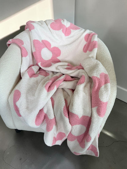 Field Of Daisies Throw Blanket