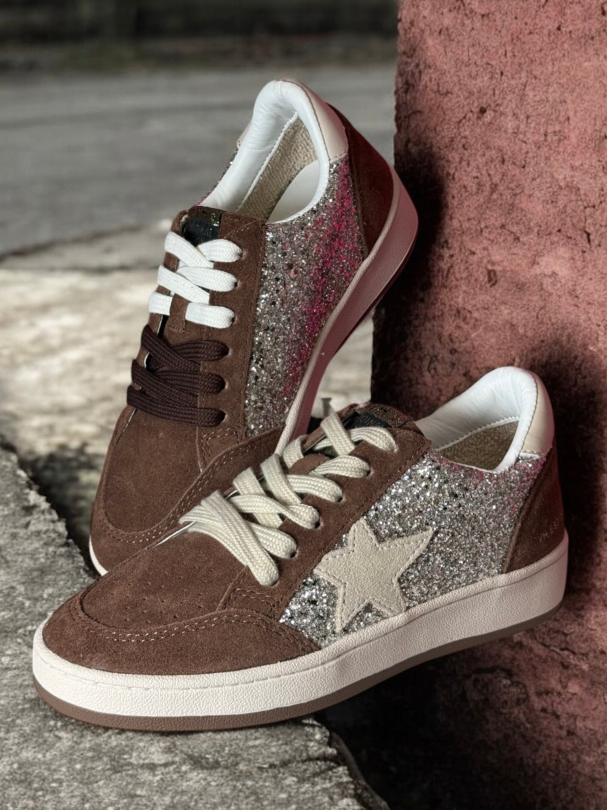Denisse Brown Glitter Pop Low-Top Sneakers
