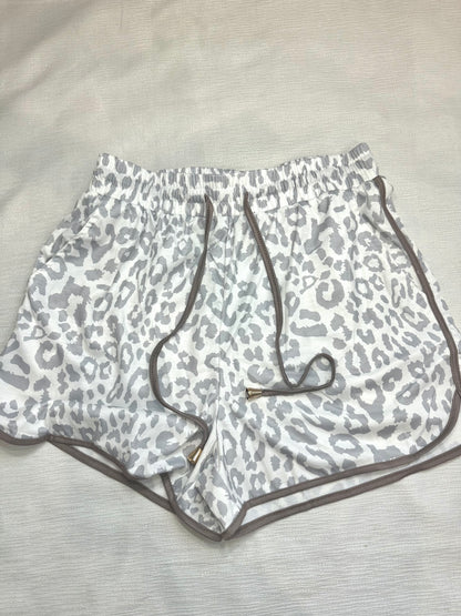 Back In style Leopard Shorts