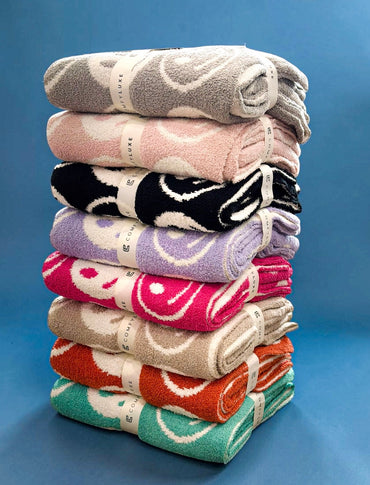 Smiley Luxe Throw Blanket