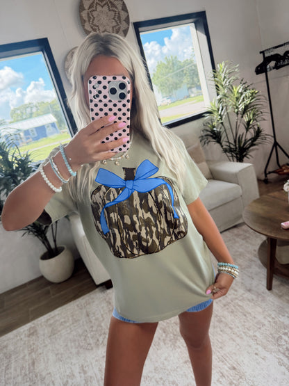 Blue Bow Camo Pumpkin Graphic T-shirt