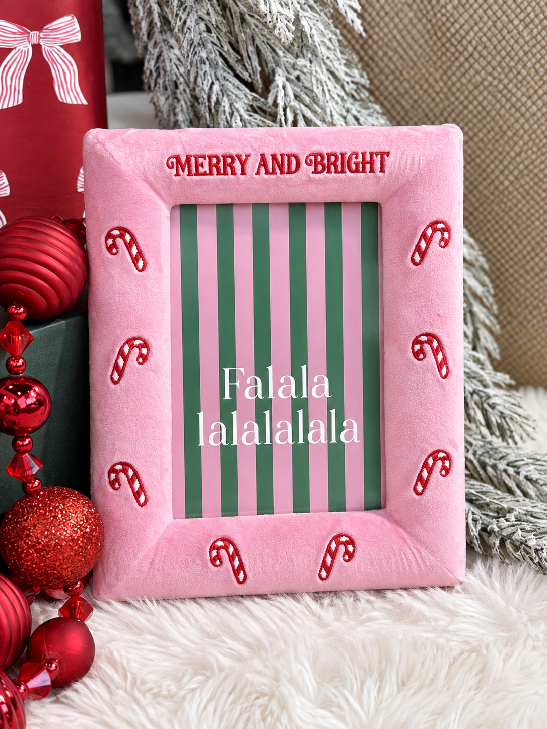Season's Greetings Photo Frame