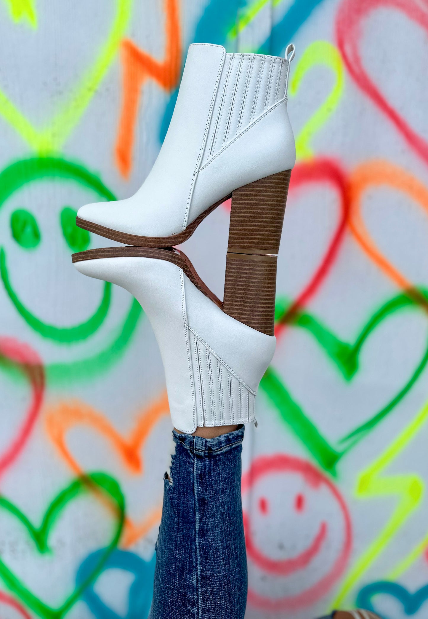 What a babe White ankle Booties