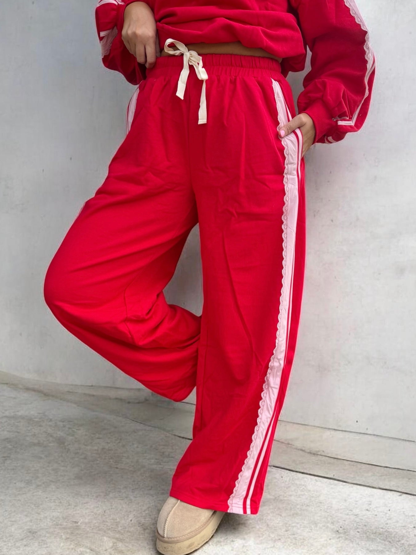 Delicate Edge Contrast Joggers