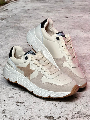 Nova Brown Star Low-Top Sneakers