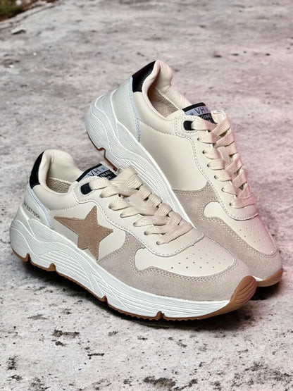 Nova Brown Star Low-Top Sneakers