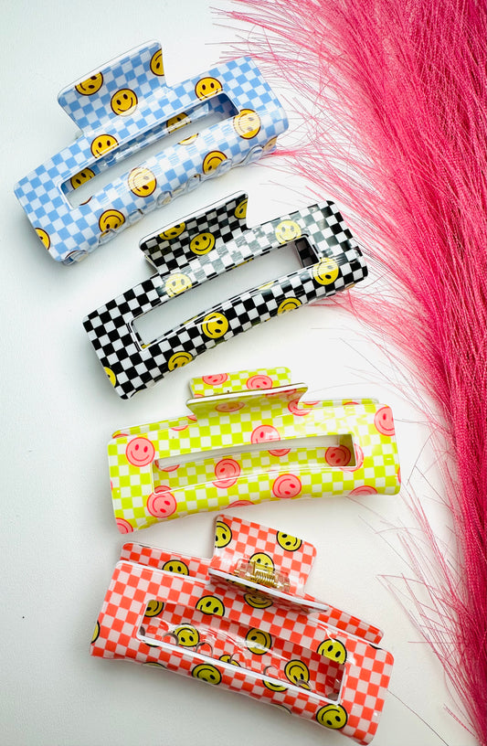 Jumbo Checkered Smiley Hair Claw Clip