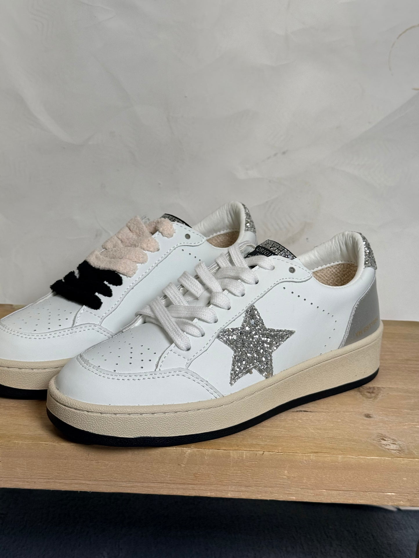 Noah Glitter Star Mid-Top Sneakers