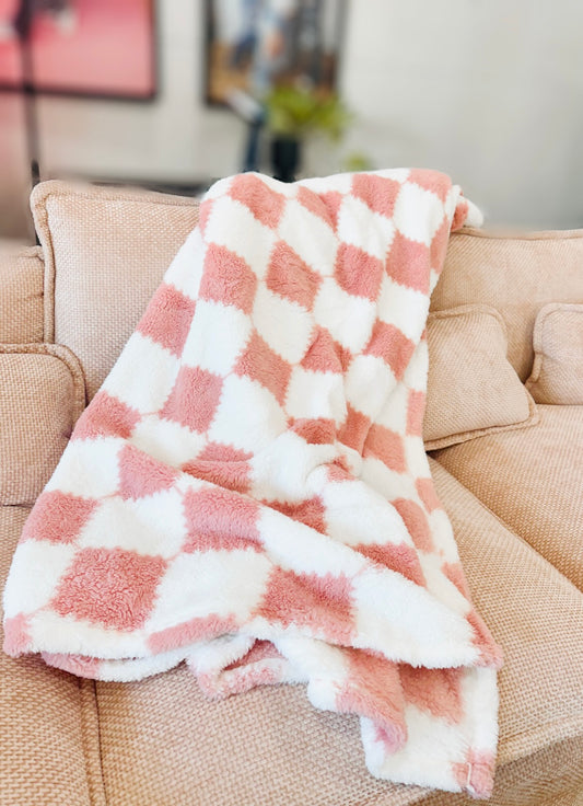 Cozy Time Checkered Plush Blanket