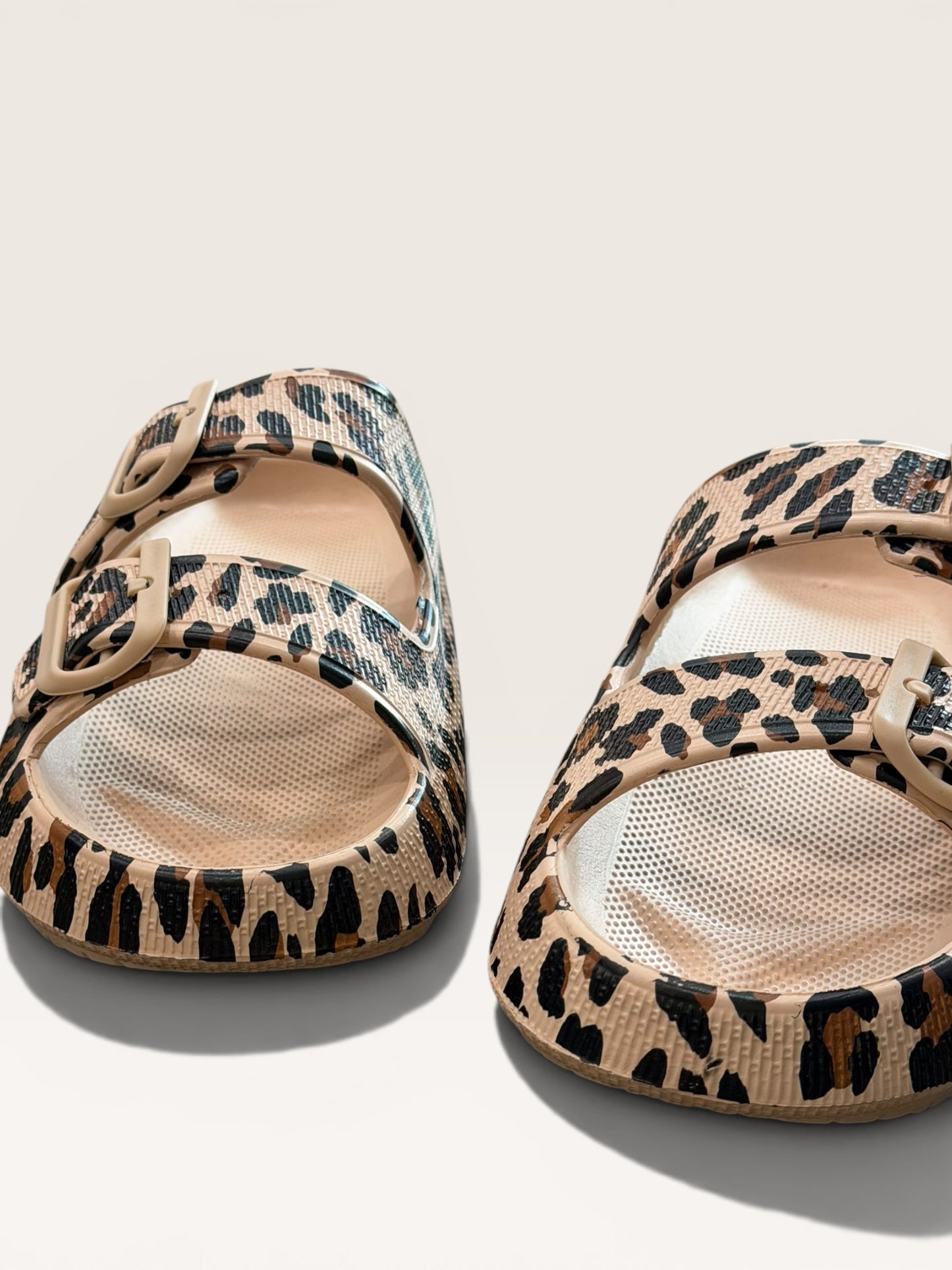 Retro Leopard Double Buckle Slippers