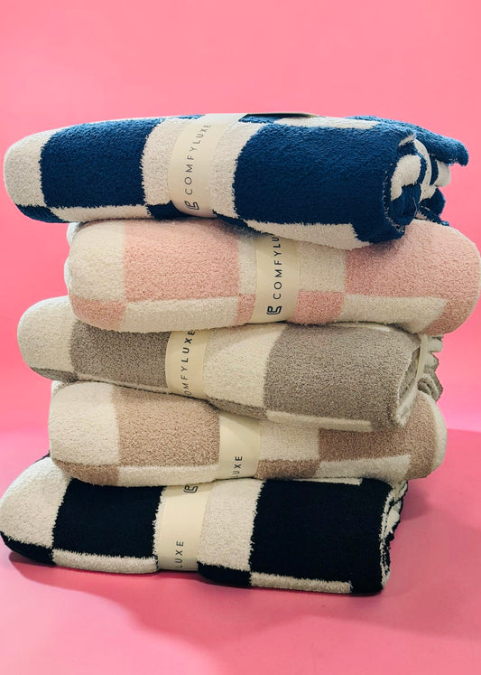 Checkered Luxe Throw Blanket