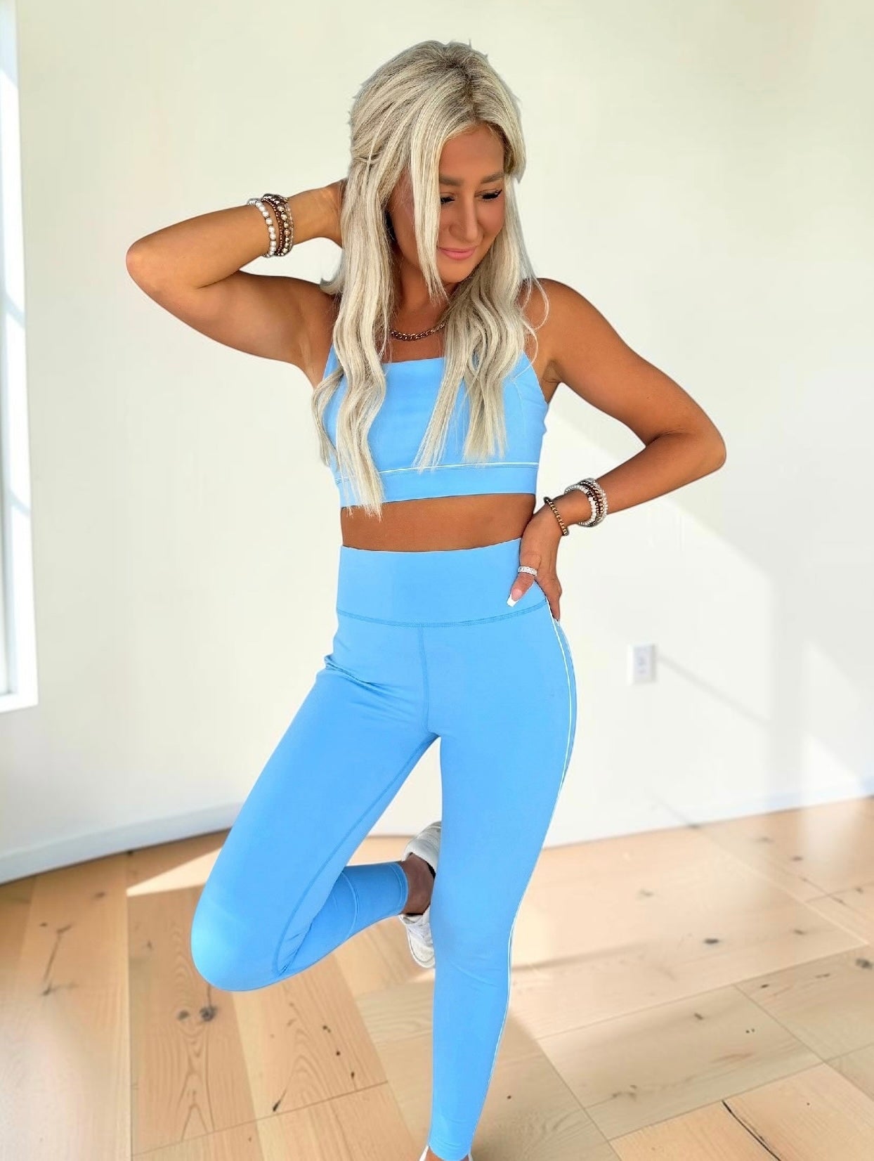 Contrast Align 2-Piece Active Set