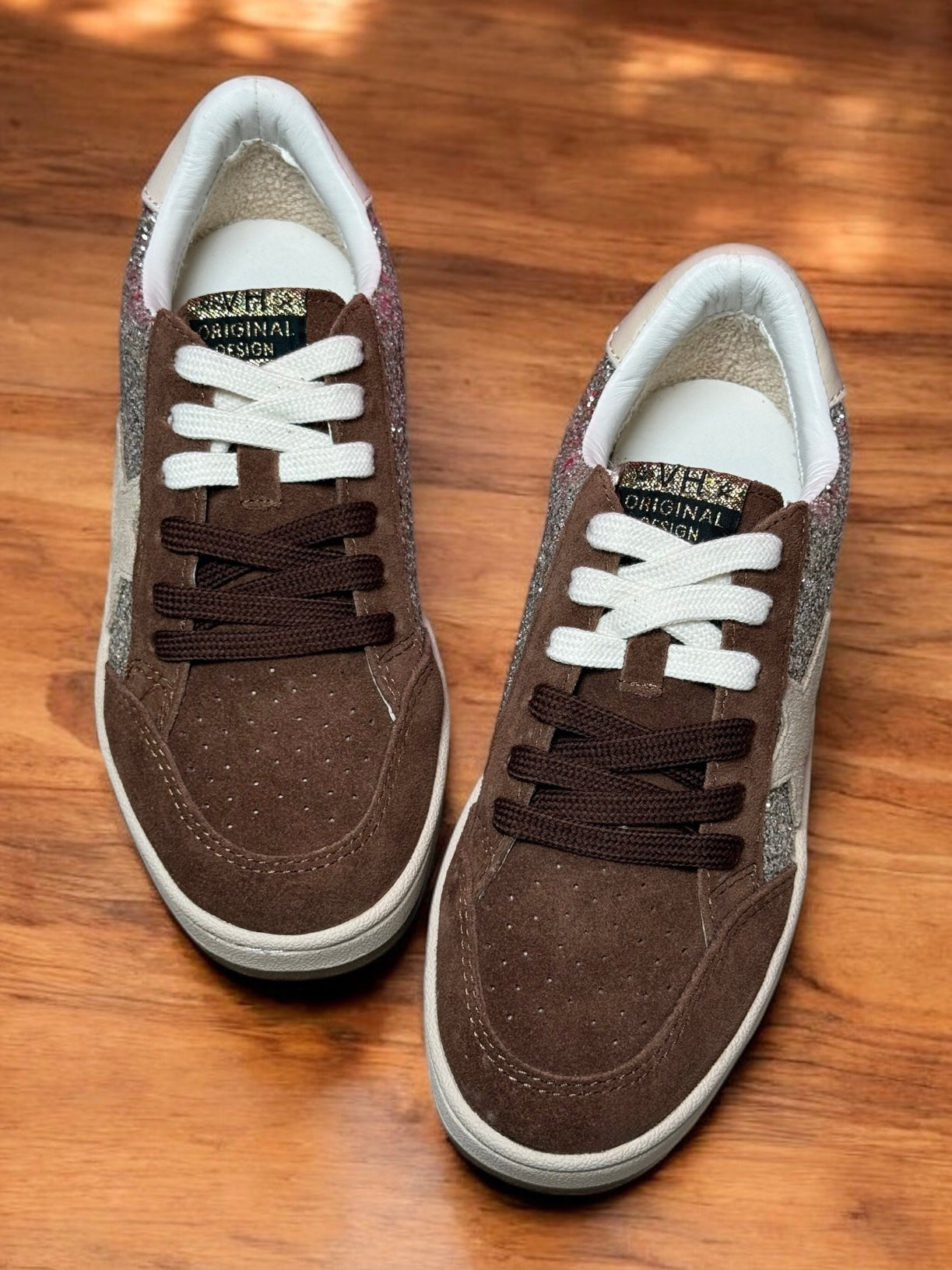 Denisse Brown Glitter Pop Low-Top Sneakers