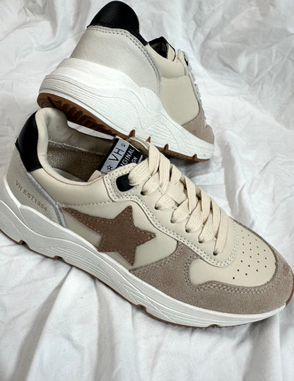 Catch me on the Run Vintage Havana Sneakers