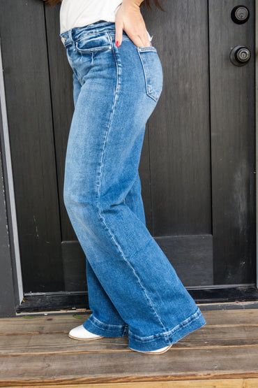 Everly Mid Rise Trouser Style Jeans