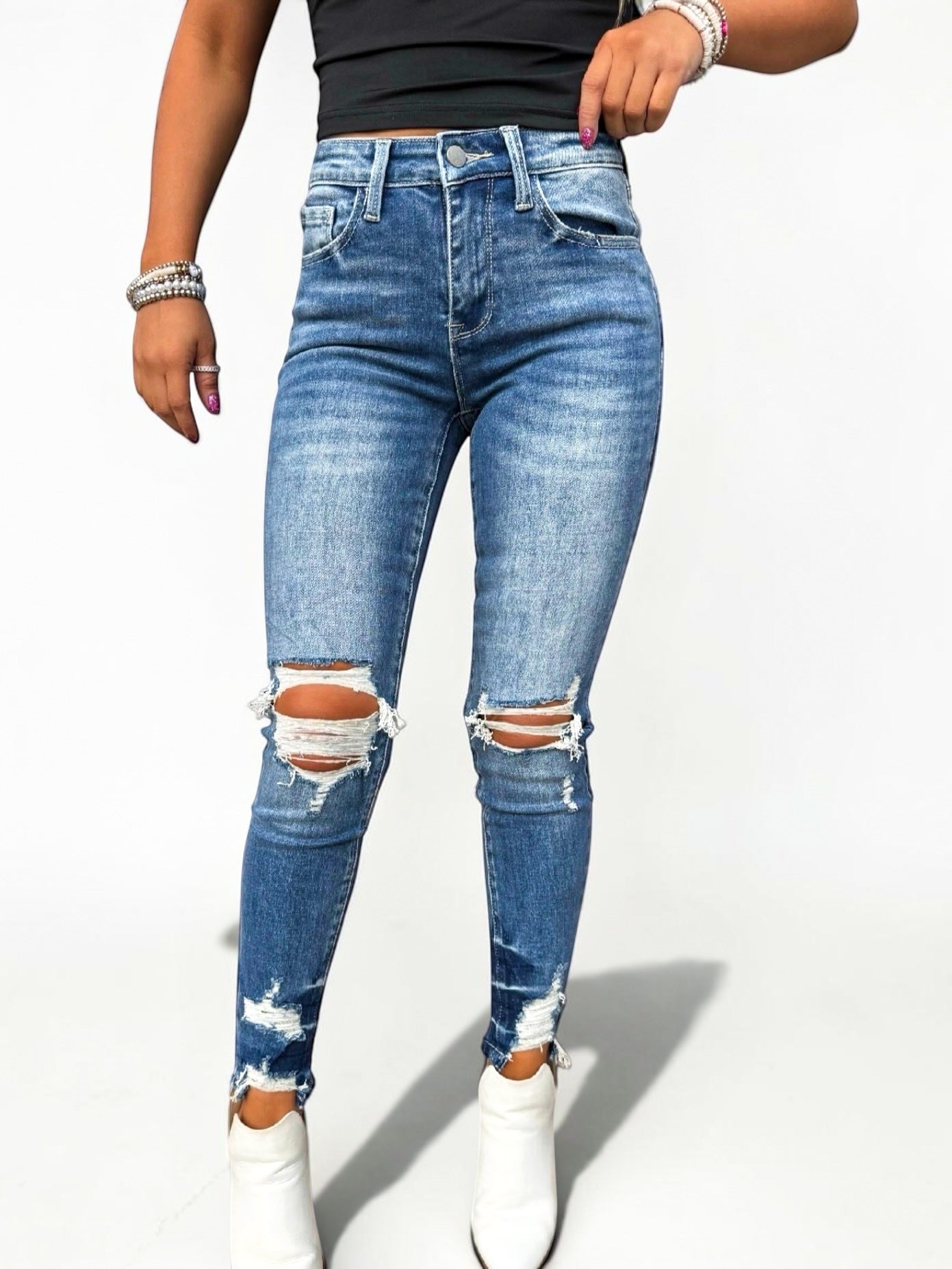 LIGHT WASH Elm Street Skinny Jeans