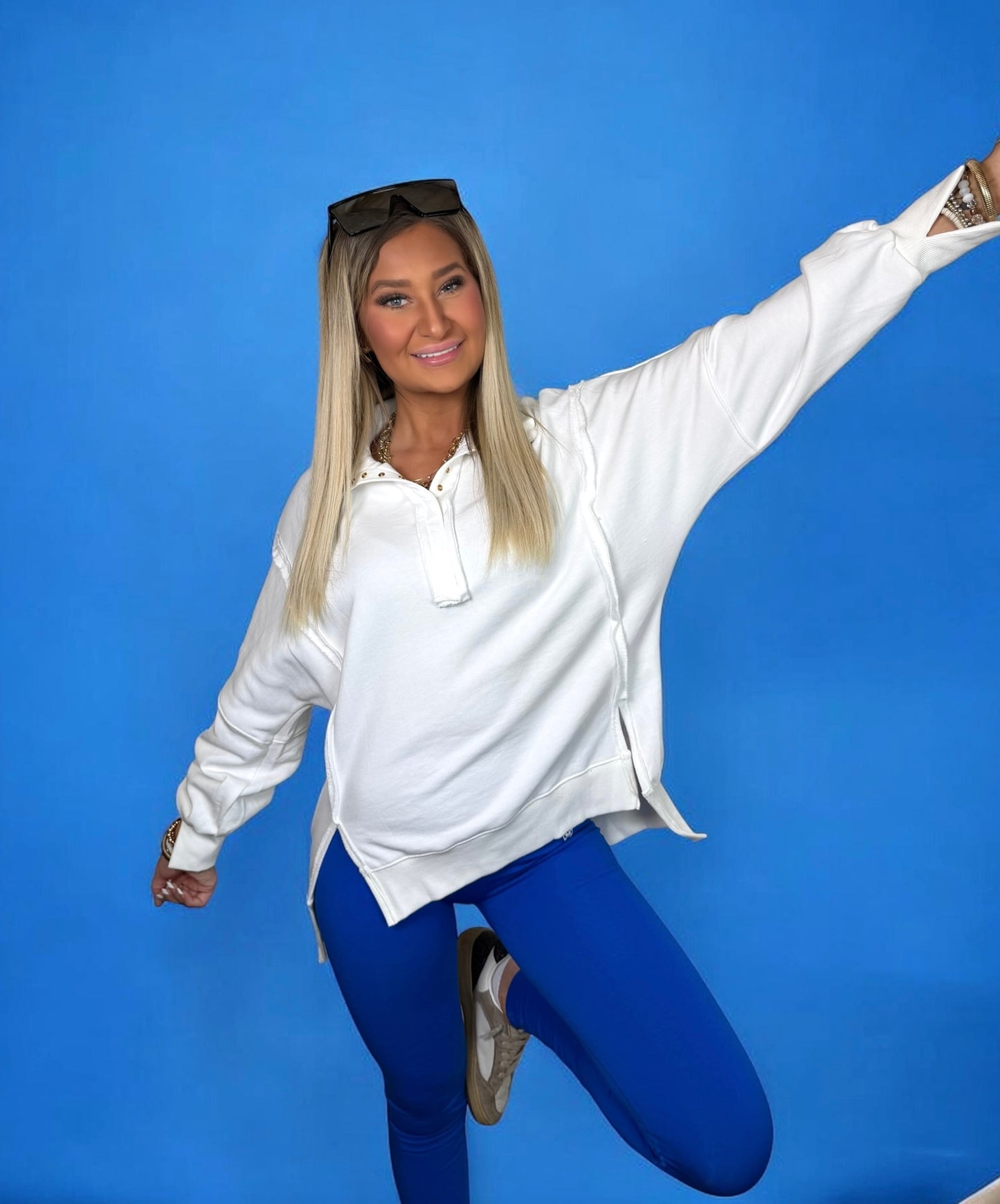 Buttoned Edge Collared Sweatshirt Top