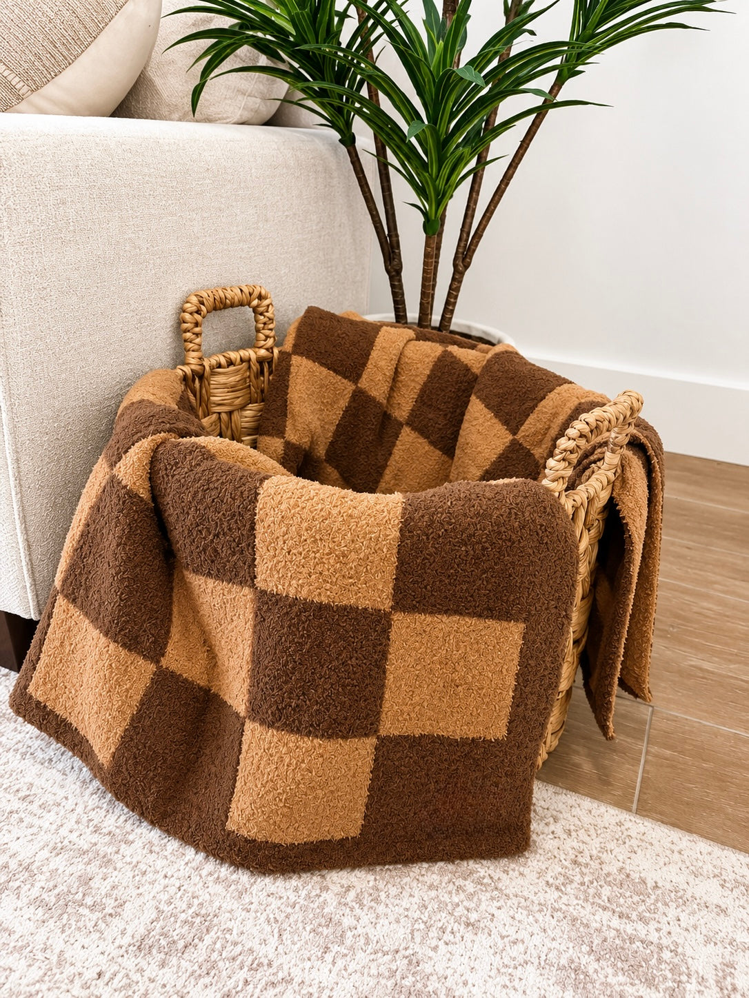 Checkered Luxe Comfy Throw Blanket