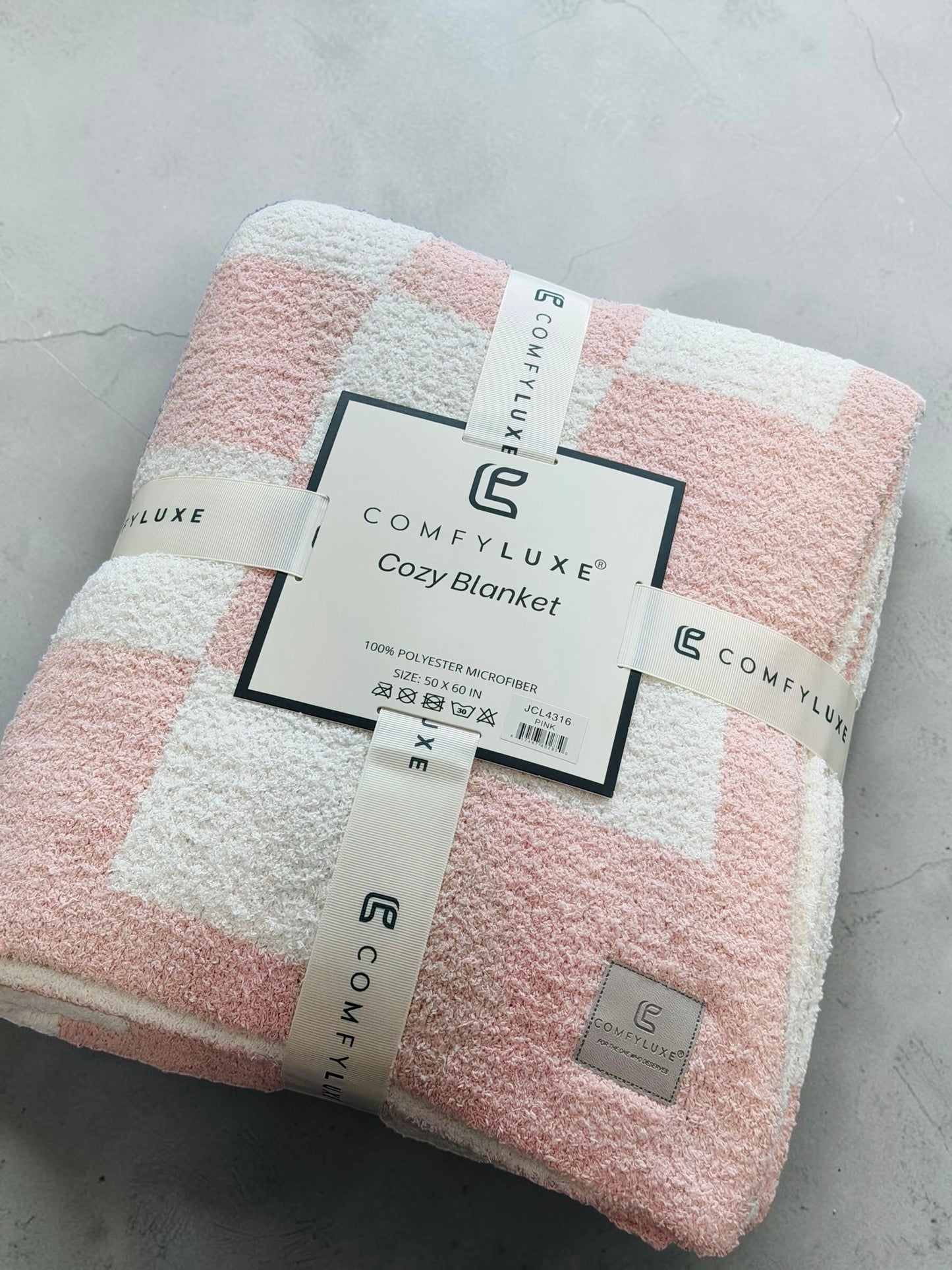Checkered Luxe Throw Blanket