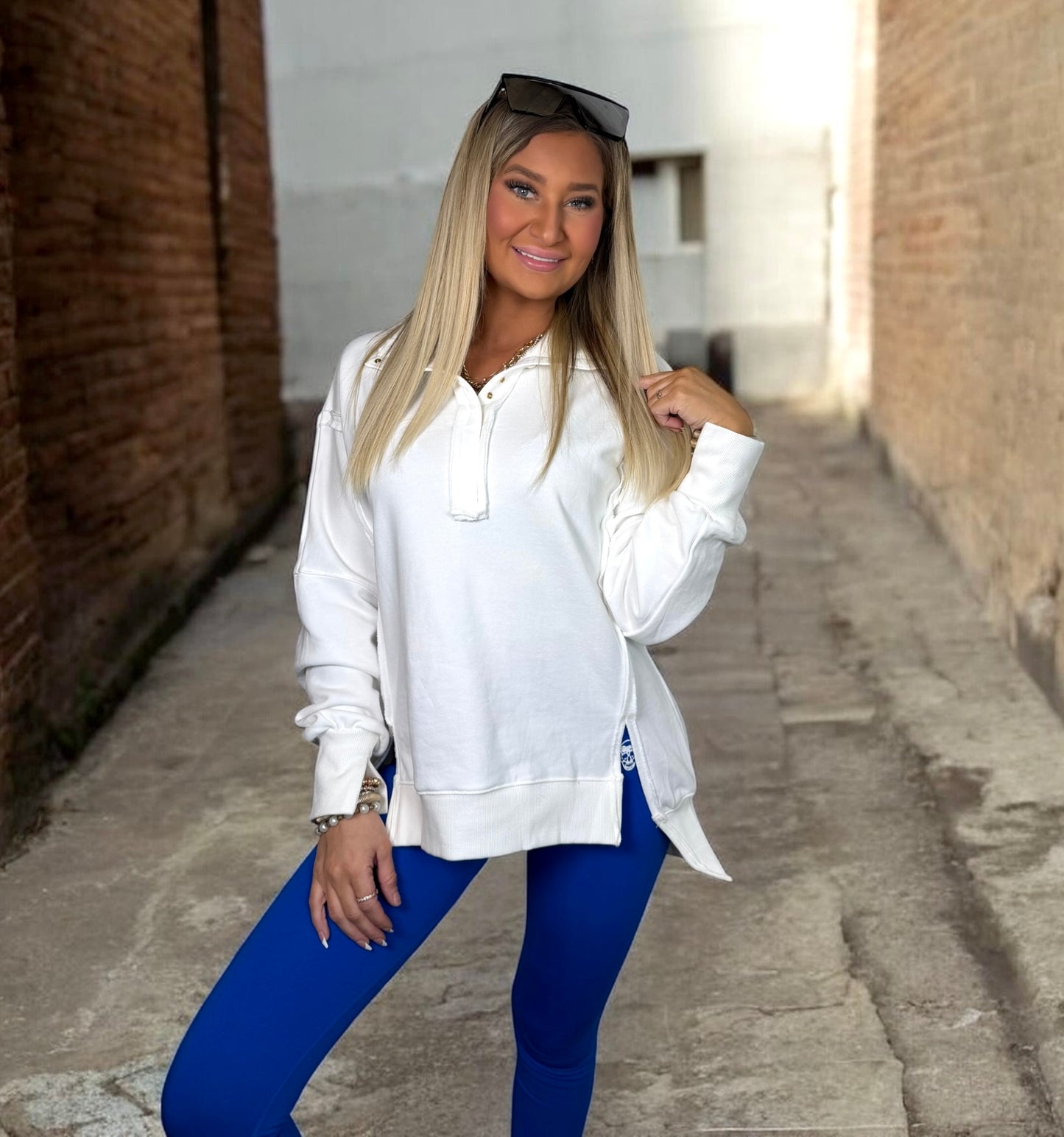 Buttoned Edge Collared Sweatshirt Top