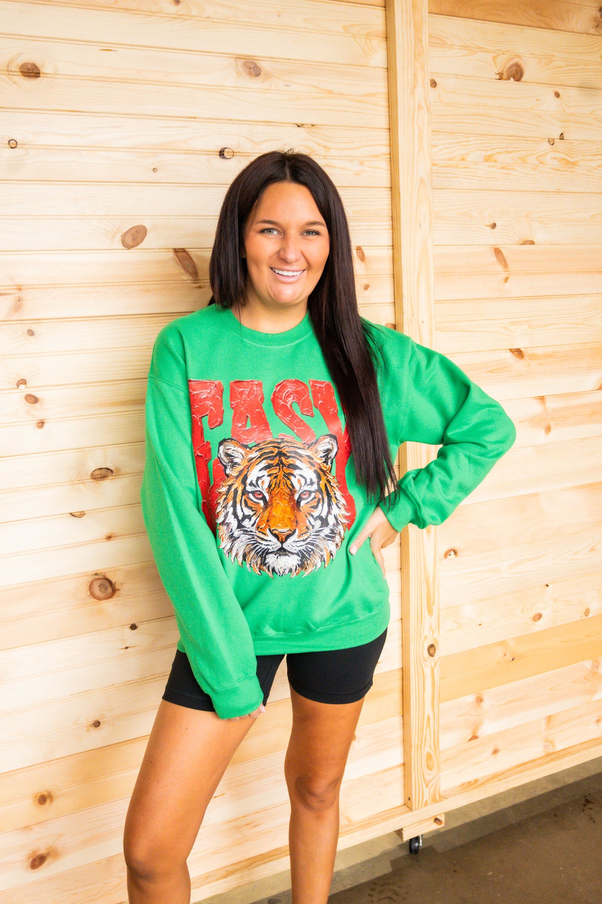 Easy TIGER Graphic Crewneck