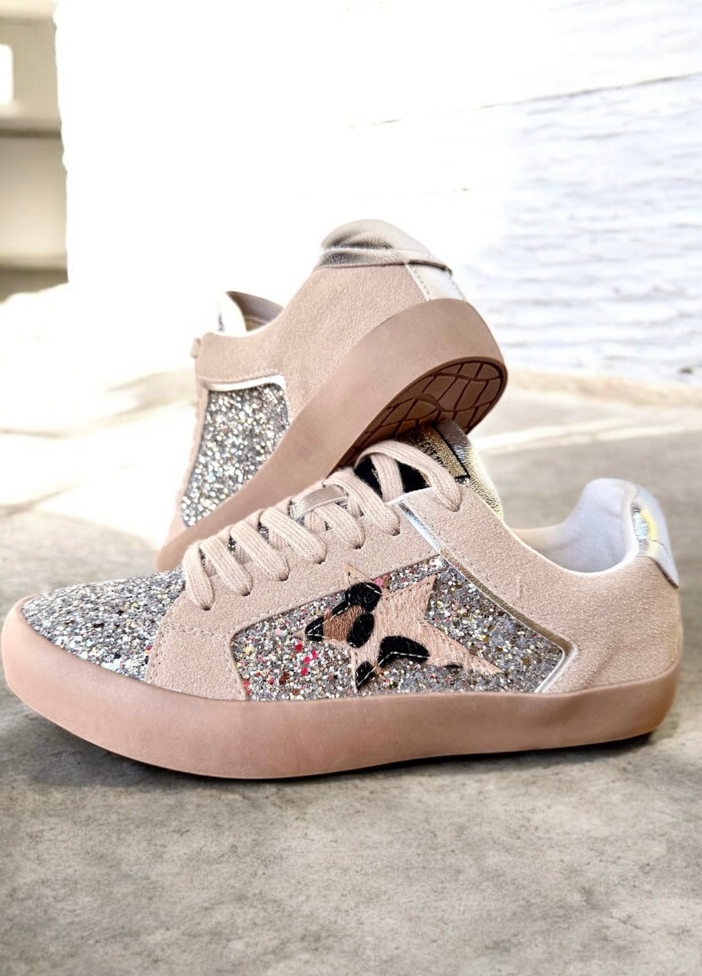 Superstar Leopard Glitter Low-Top Sneakers