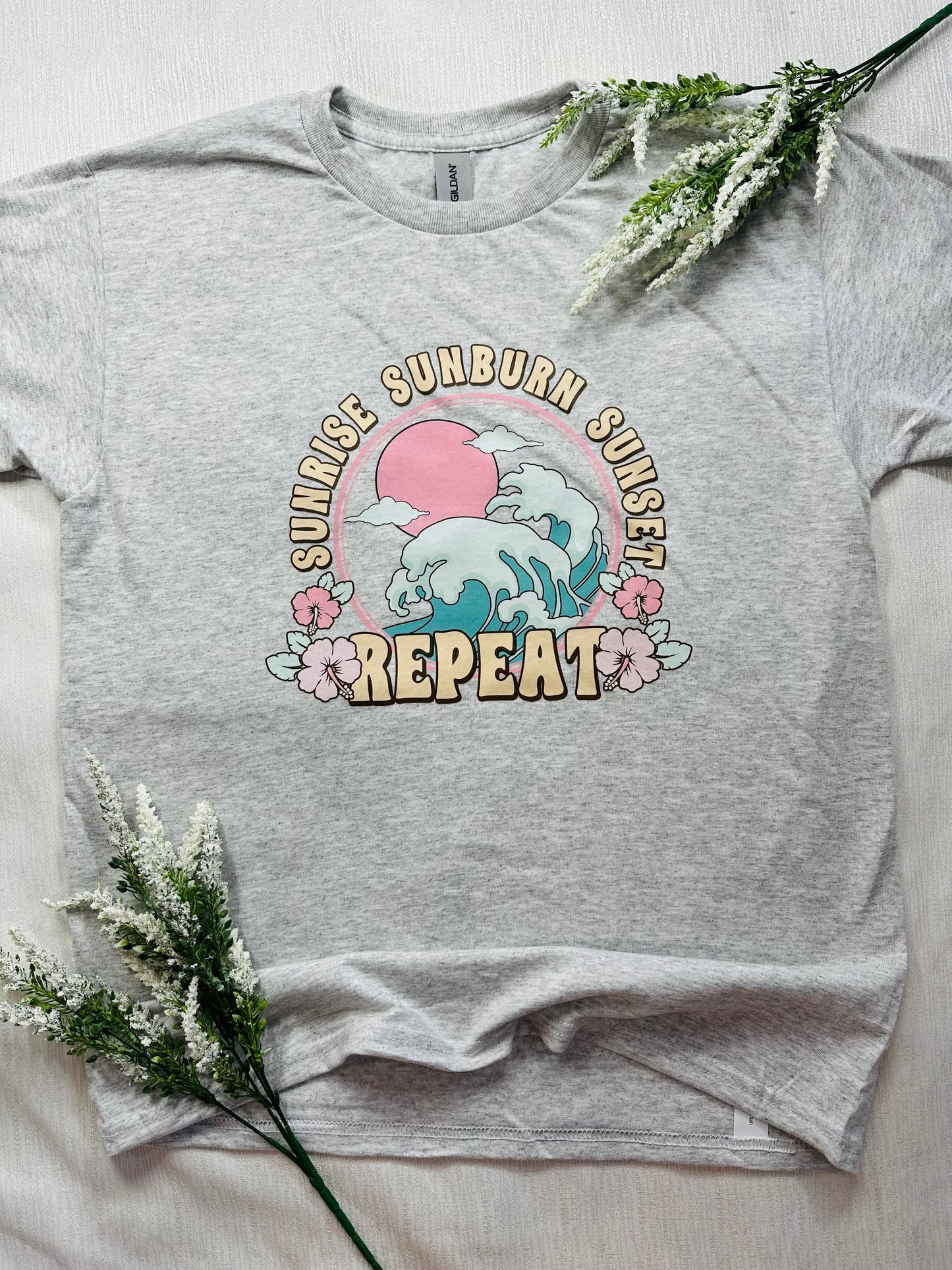 Sunrise Sunburn Sunset Repeat Graphic Tee Size Youth XL