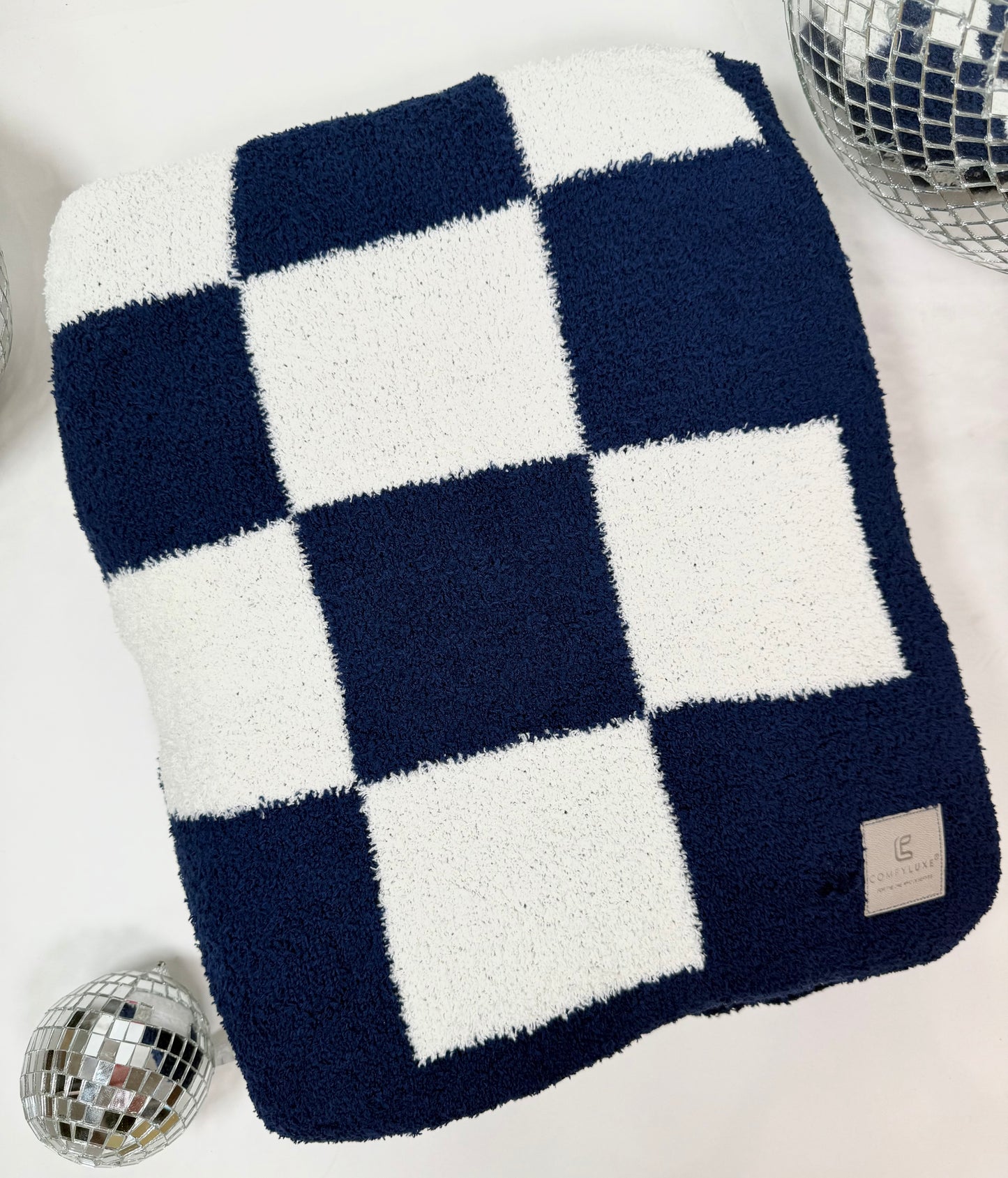 Straight Chillin Checkered Throw Blanket