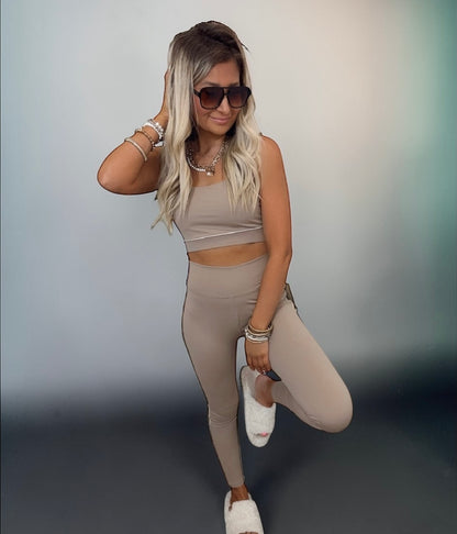 Contrast Align 2-Piece Active Set