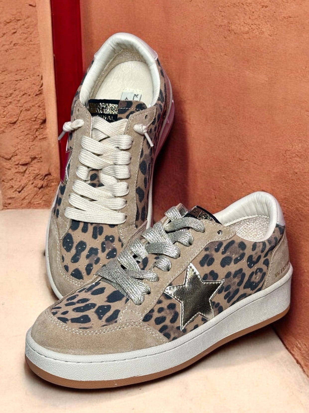 Leopard Pop Silver Low-Top Sneakers