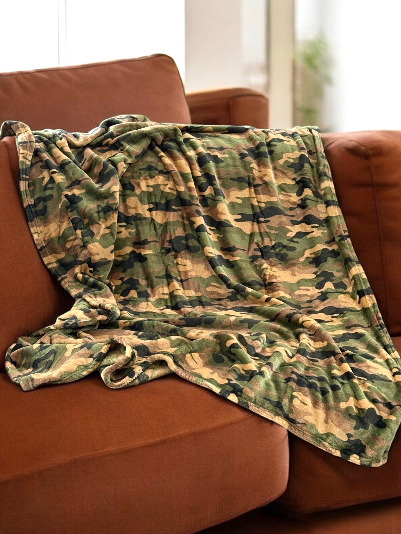 Camo Dreams Throw Blanket
