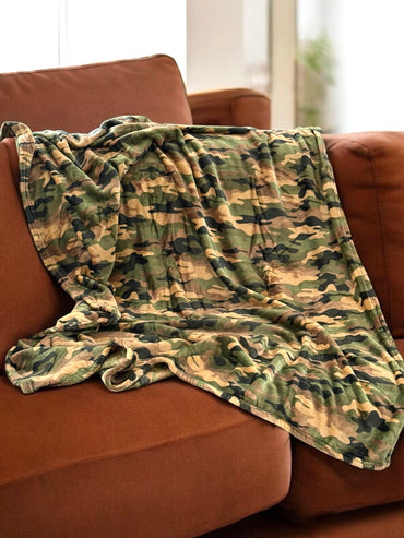 Camo Dreams Throw Blanket