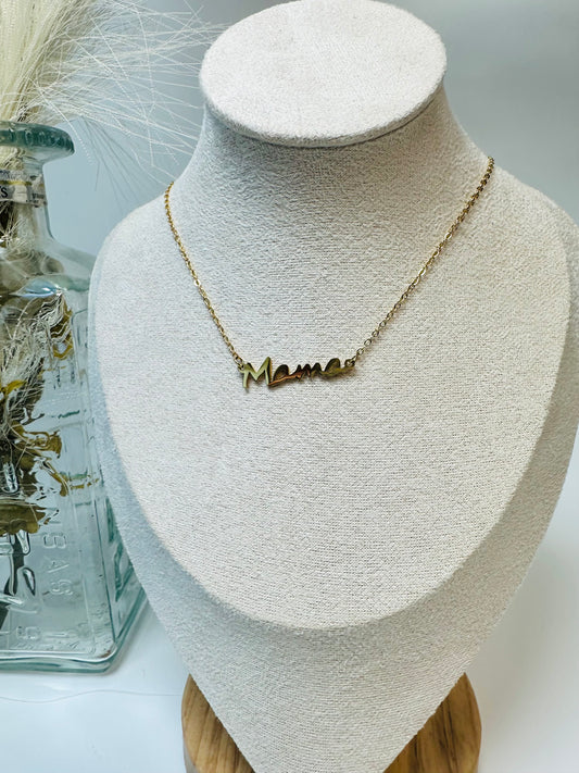 MAMA Pendant Necklace