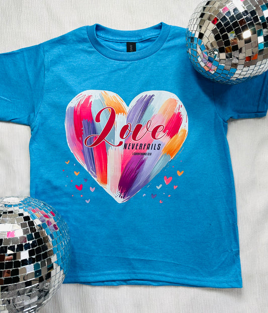Love Never Fails Graphic Tee Size Youth Small