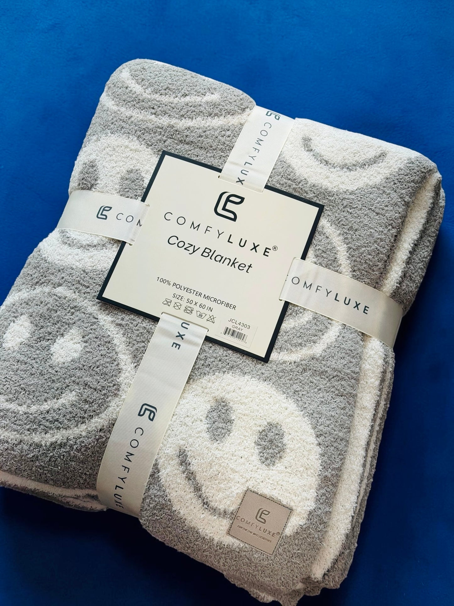 Smiley Luxe Throw Blanket